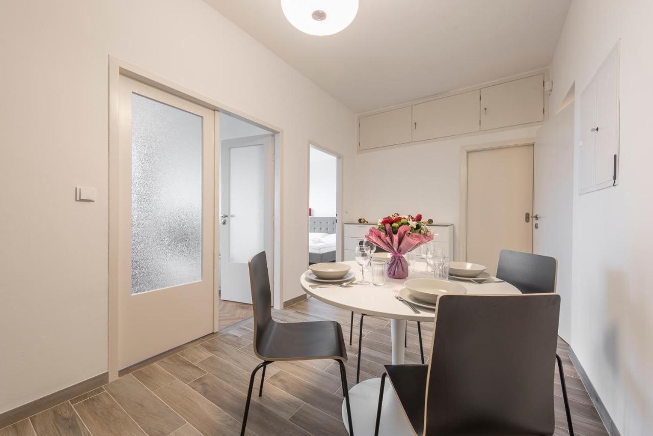 Merkur Apartments Прага Екстериор снимка