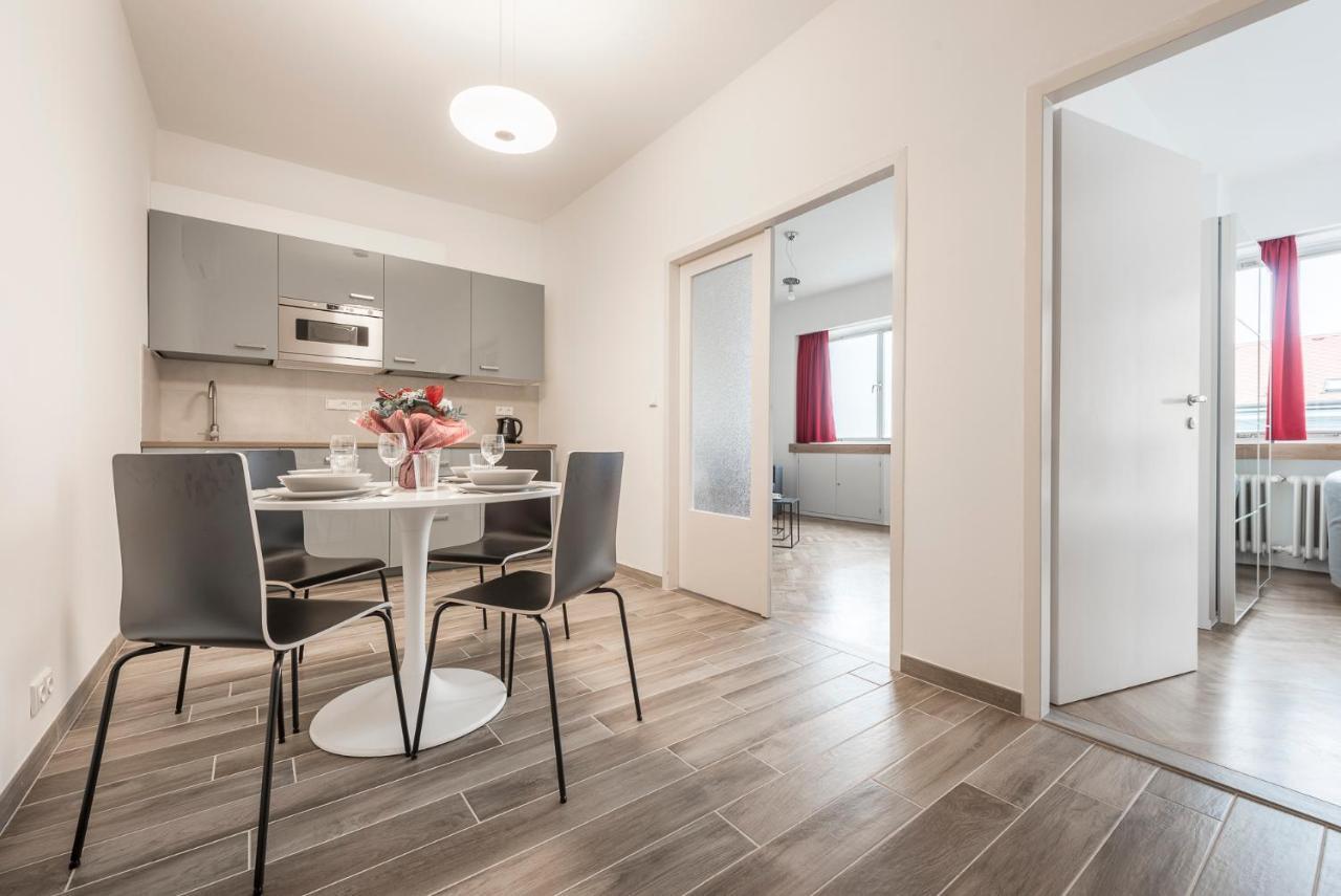 Merkur Apartments Прага Екстериор снимка