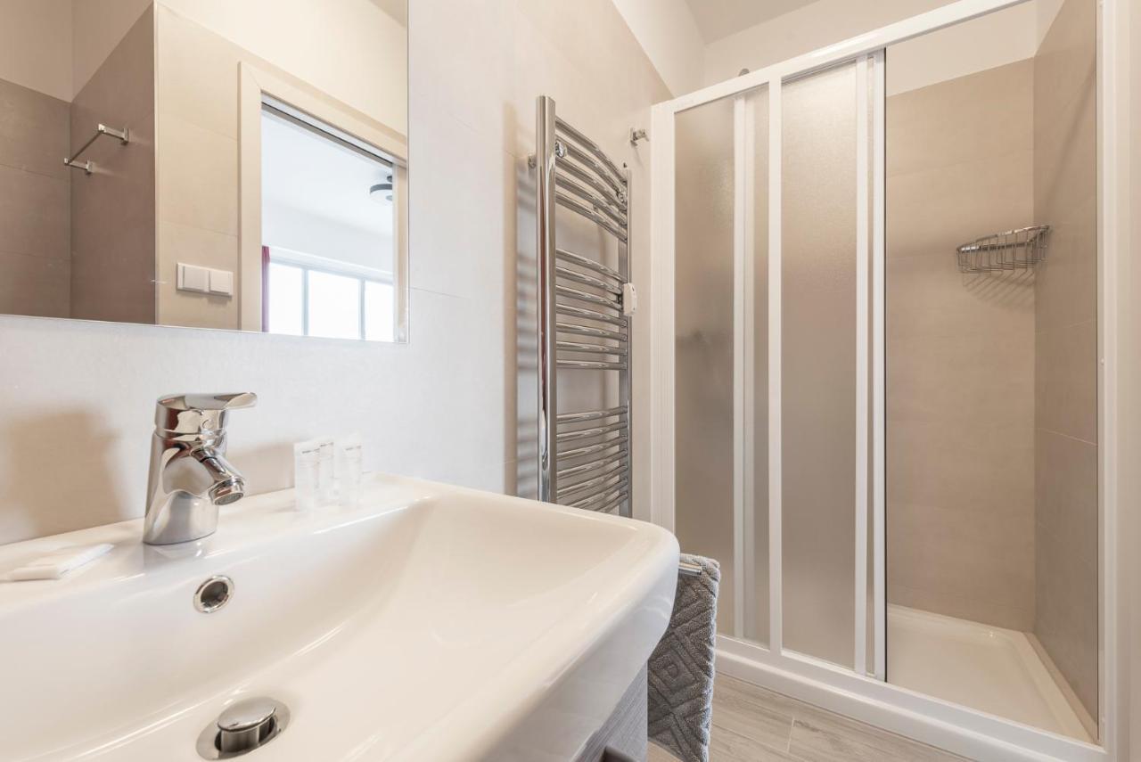 Merkur Apartments Прага Екстериор снимка