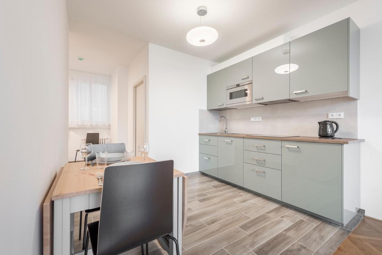 Merkur Apartments Прага Екстериор снимка