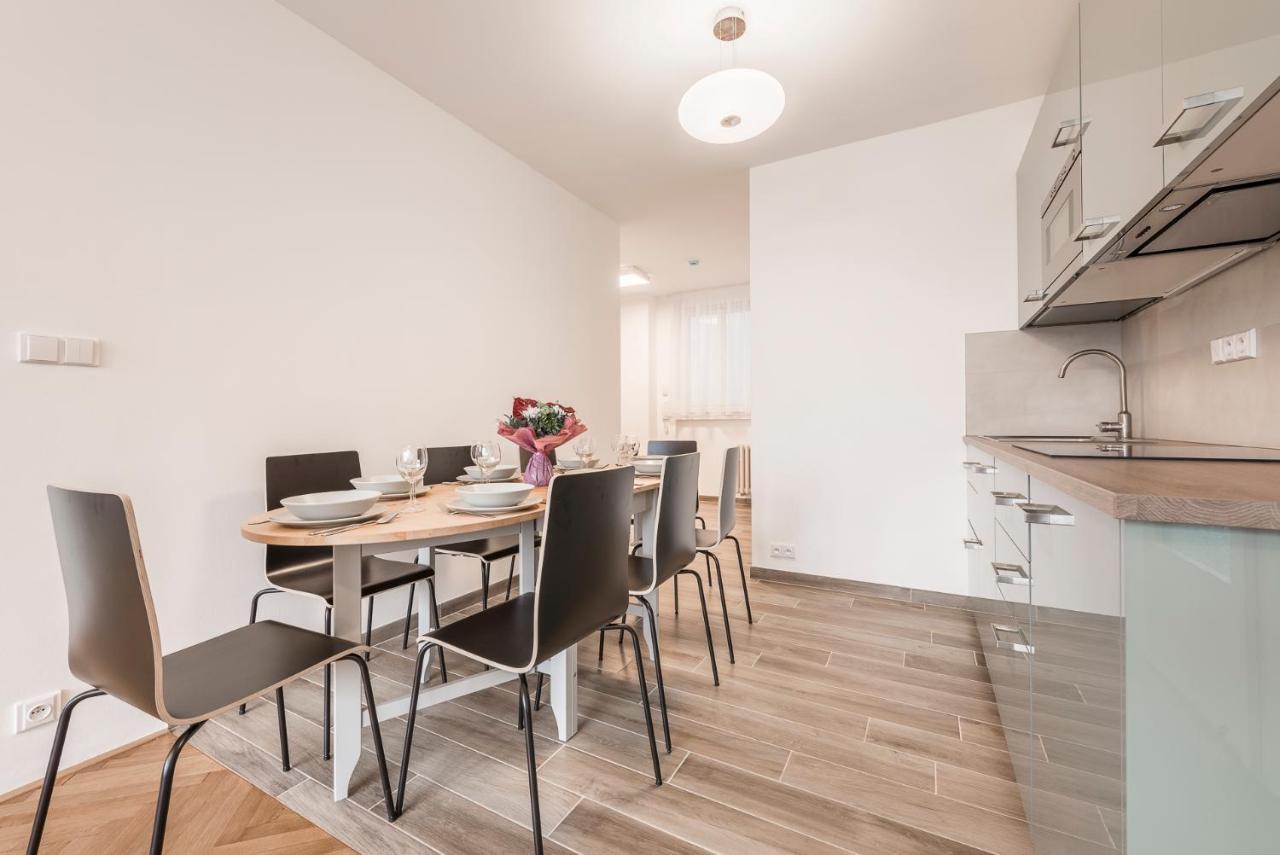 Merkur Apartments Прага Екстериор снимка