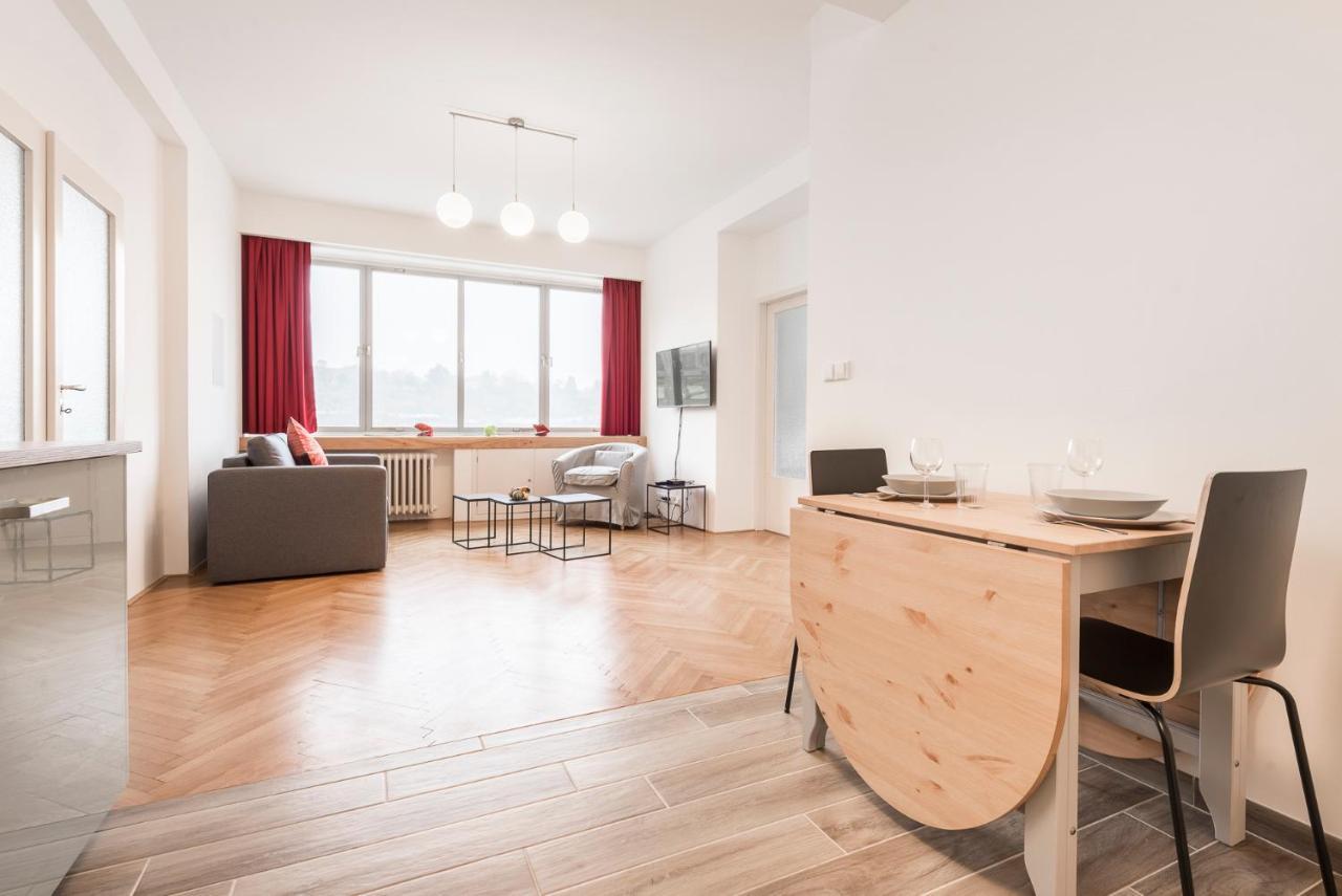Merkur Apartments Прага Екстериор снимка